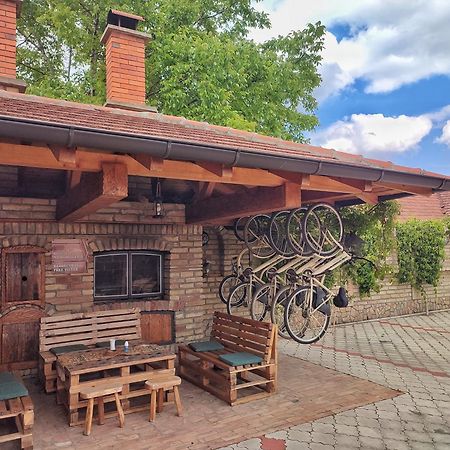 Eko Apartmani Backi Petrovac Luaran gambar